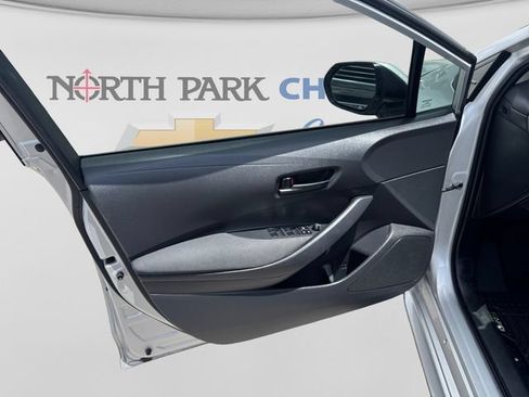 Used 2024 Toyota Corolla LE FWD image 10