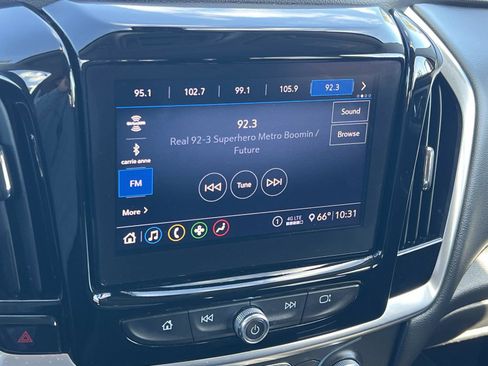 Used 2021 Chevrolet Traverse LT image 12