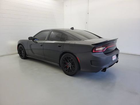 Used 2018 Dodge Charger R/T RWD image 7