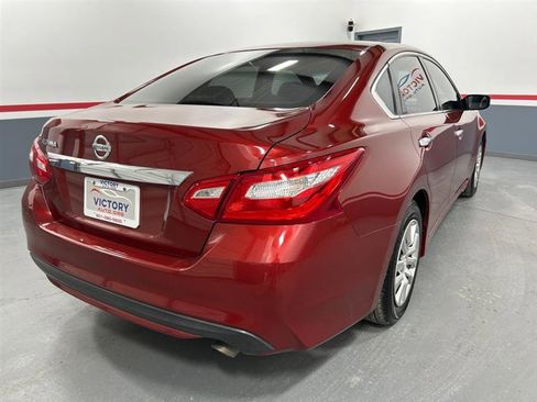 Used 2016 Nissan Altima 2.5 S w/ Power Driver Seat Package image 3
