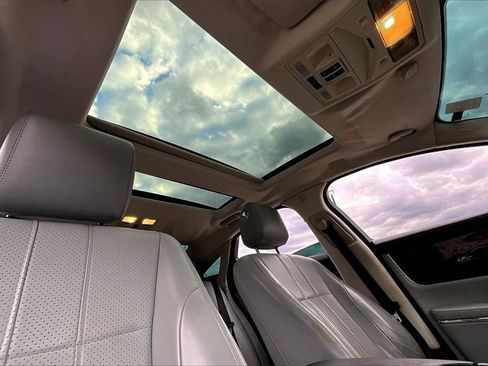 Used 2012 Jaguar XJ image 20