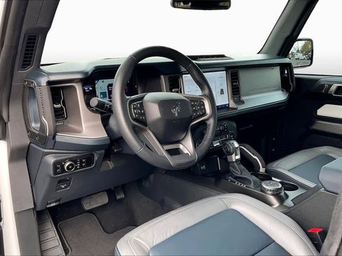 Used 2023 Ford Bronco Outer Banks w/ Sasquatch Package image 17