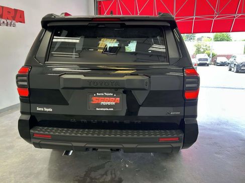Used 2026 Toyota 4Runner SR5 AWD/4WD image 4