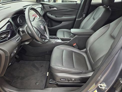 Used 2021 Buick Encore GX Essence w/ Advanced Technology Package AWD/4WD image 16