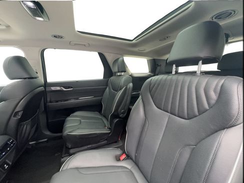Used 2025 Hyundai Palisade Limited FWD image 25