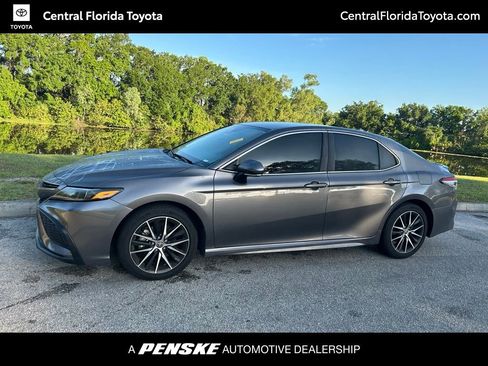 Used 2024 Toyota Camry SE w/ Convenience Package FWD image 1