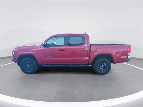 Used 2017 Toyota Tacoma SR5 w/ Tow Package image 2