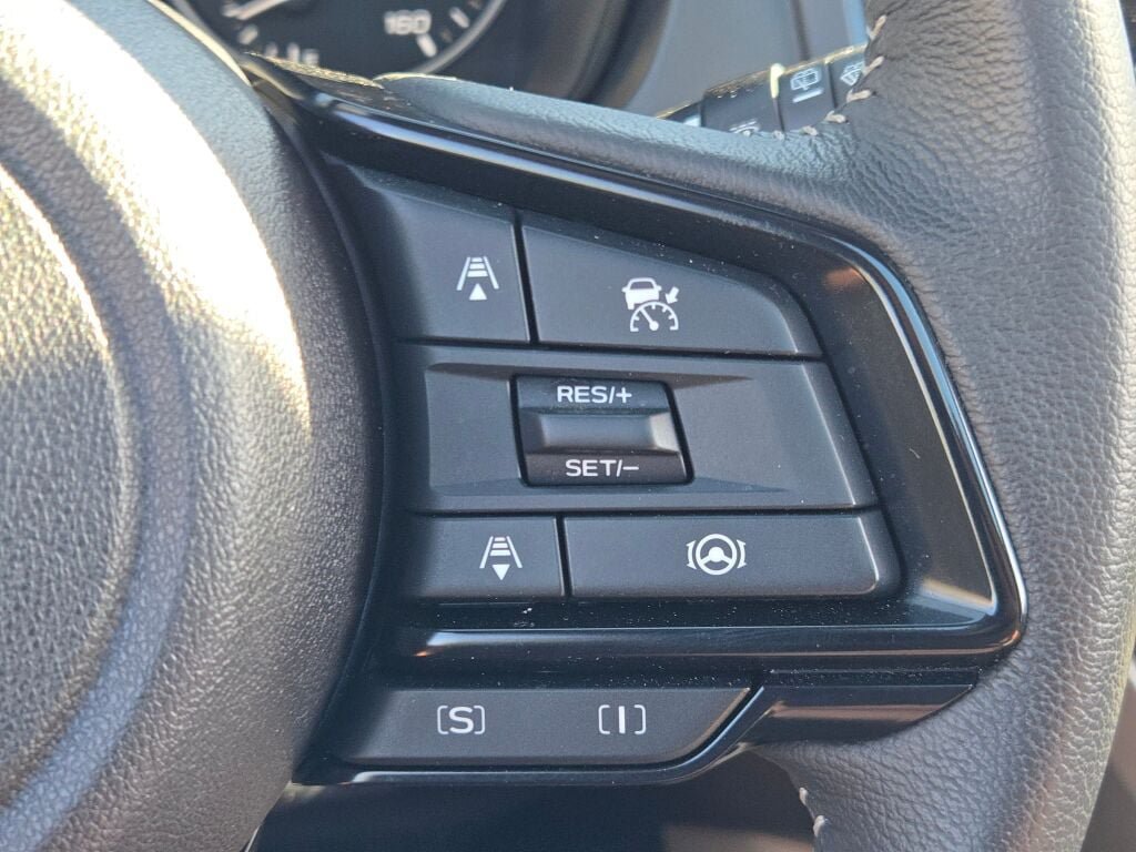 Certified 2025 Subaru Forester Premium AWD/4WD image 36
