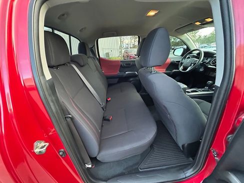 Used 2019 Toyota Tacoma 2WD Double Cab image 17