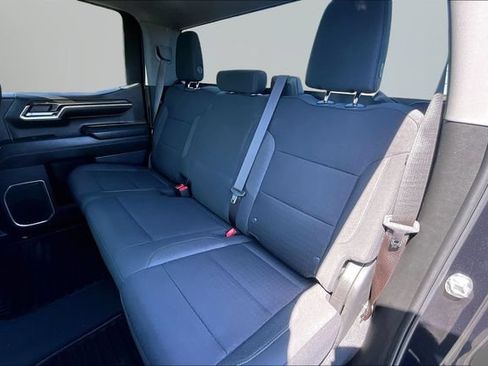 Used 2023 Chevrolet Silverado 1500 LT AWD/4WD image 25