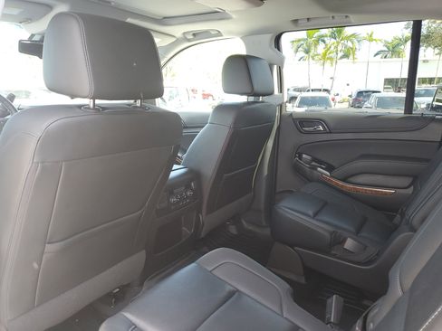 Used 2020 Chevrolet Suburban Premier image 16