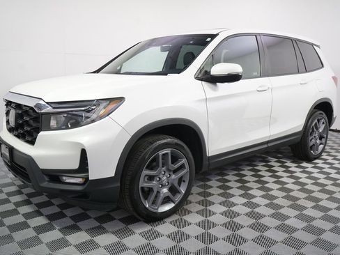 Used 2023 Honda Passport EX-L image 2