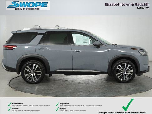 New 2025 Nissan Pathfinder Platinum image 3