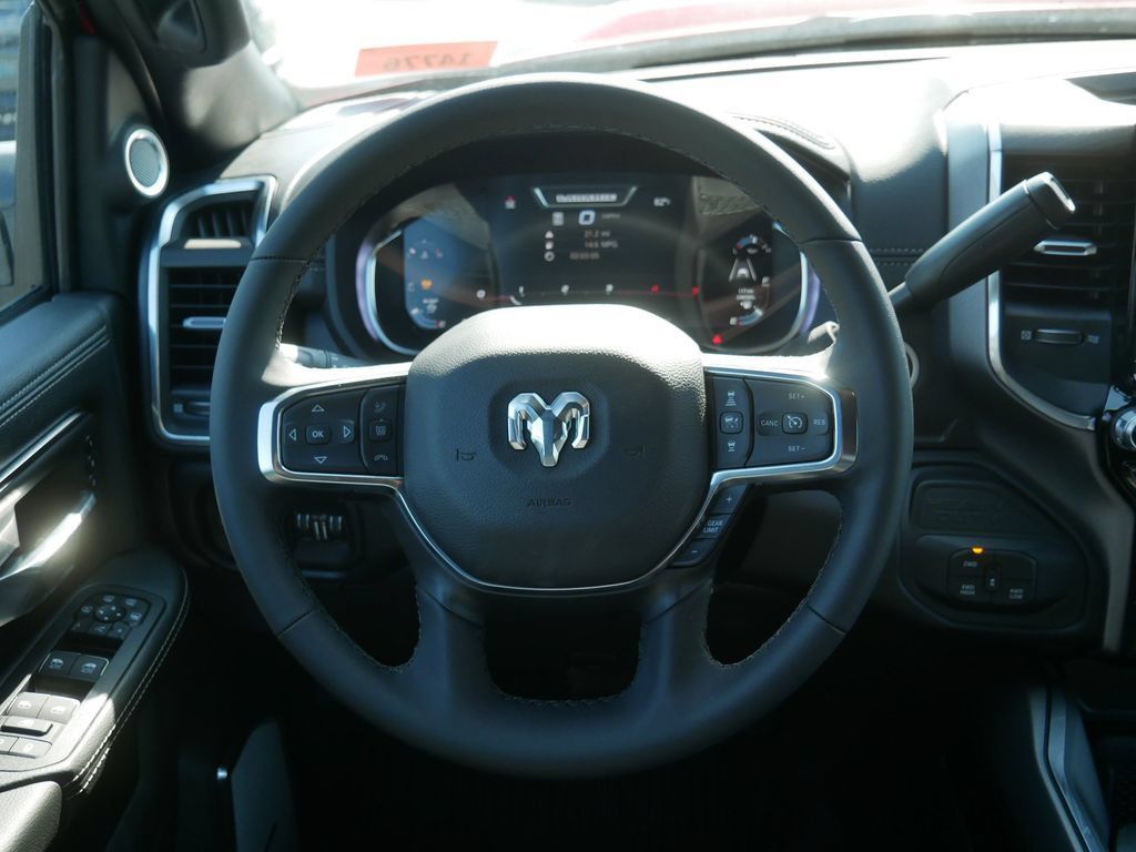 New 2026 RAM 2500 Laramie AWD/4WD image 12