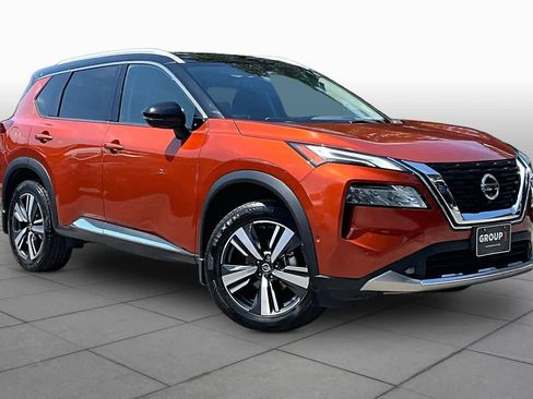 Used 2021 Nissan Rogue Platinum FWD image 3