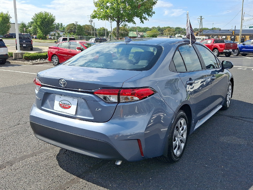 Used 2026 Toyota Corolla LE FWD image 6