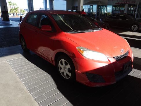 Used 2010 Toyota Matrix w/ PWR Pkg FWD image 2