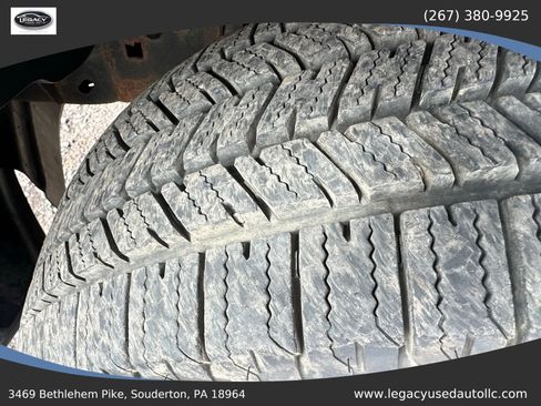 Used 2011 Ford F150 XLT w/ XLT Chrome Pkg image 19