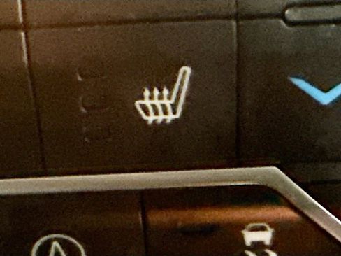 Used 2018 Jeep Wrangler Unlimited Sahara image 21