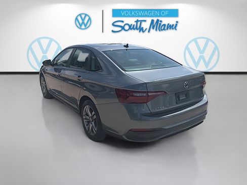 Used 2022 Volkswagen Jetta SE FWD image 5