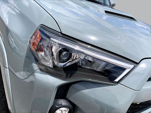 Used 2023 Toyota 4Runner TRD Off-Road Premium w/ Moonroof Package AWD/4WD image 26