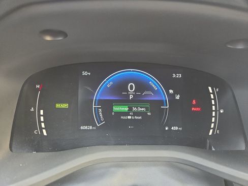 Used 2025 Toyota Camry SE image 17