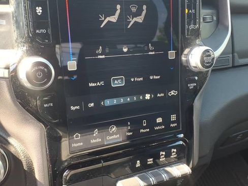 Used 2023 RAM 1500 Big Horn AWD/4WD image 16