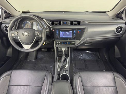 Used 2018 Toyota Corolla SE image 10