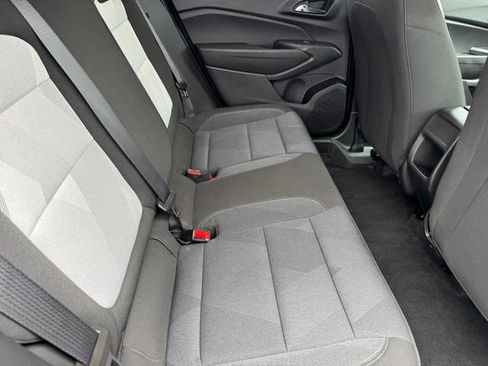 Certified 2025 Chevrolet Trax LS FWD image 9