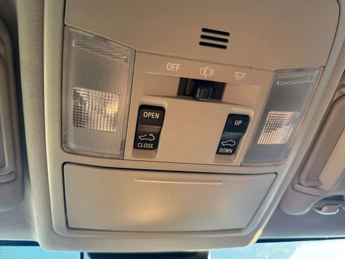 Used 2017 Toyota RAV4 XLE image 31