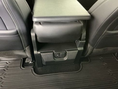 Certified 2025 Ford F350 Lariat w/ Black Appearance Package image 27