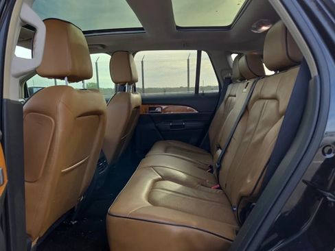 Used 2013 Lincoln MKX FWD image 9