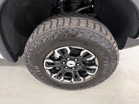 New 2026 Chevrolet Silverado 1500 ZR2 AWD/4WD image 4