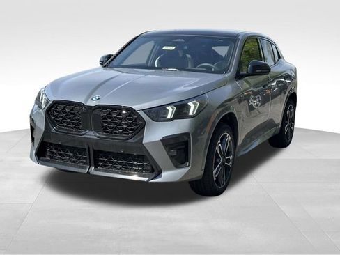 New 2026 BMW X2 xDrive28i AWD/4WD image 5
