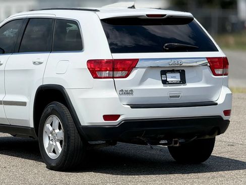 Used 2013 Jeep Grand Cherokee Laredo AWD/4WD image 16