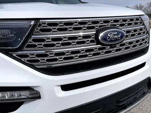 Used 2023 Ford Explorer Limited image 29