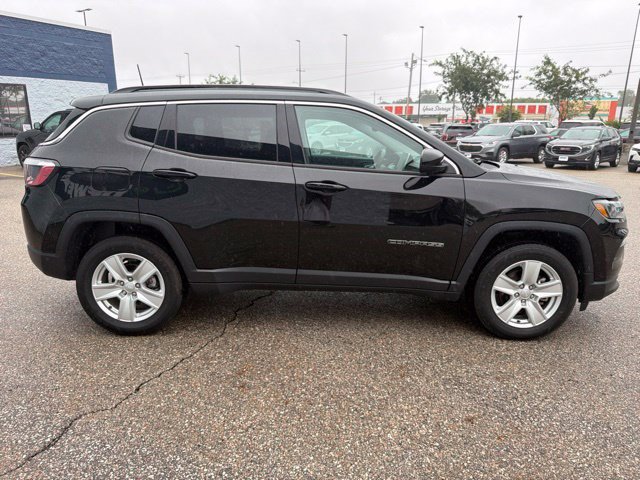 Used 2022 Jeep Compass Latitude w/ Convenience Group AWD/4WD image 6