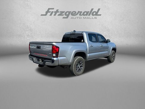 Used 2021 Toyota Tacoma SR5 RWD image 8