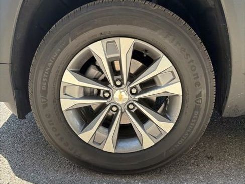 Used 2026 Chevrolet Equinox LT image 5