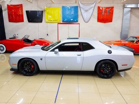 Used 2023 Dodge Challenger SRT Hellcat RWD image 6