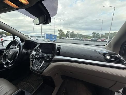Used 2022 Honda Odyssey Touring image 14