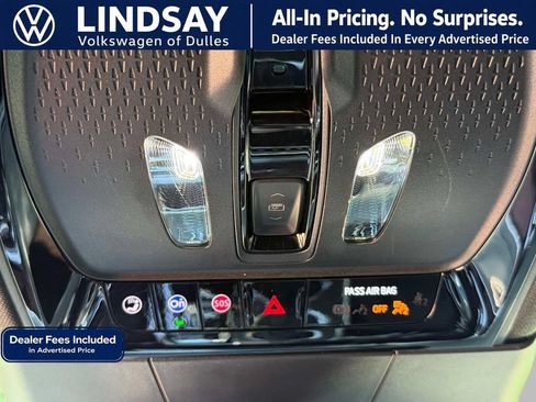Used 2025 Cadillac Lyriq Luxury AWD/4WD image 27