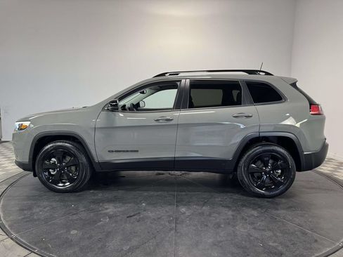 Used 2023 Jeep Cherokee Altitude Lux AWD/4WD image 5