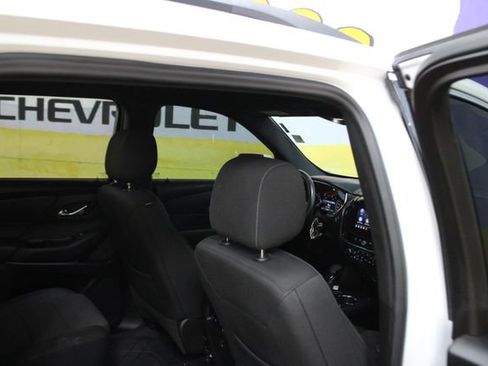 Used 2022 Chevrolet Traverse LT AWD/4WD image 10