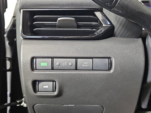 Used 2023 Nissan Sentra SV FWD image 24