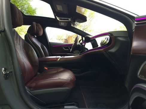 Used 2023 Mercedes-Benz EQS 580 4MATIC Sedan image 23