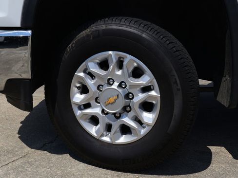 Used 2023 Chevrolet Silverado 2500 LTZ w/ LTZ Convenience Package image 27