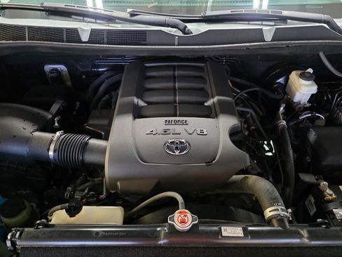 Used 2018 Toyota Tundra SR5 w/ SR5 Upgrade Package RWD image 36
