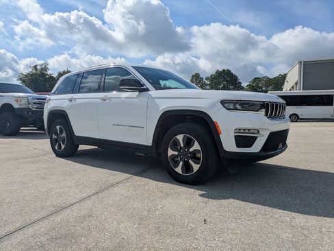 Used 2024 Jeep Grand Cherokee Limited 4xe AWD/4WD image 2