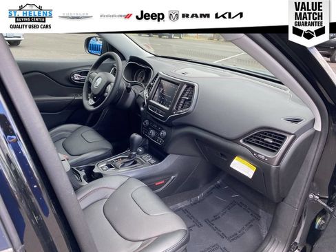 Used 2022 Jeep Cherokee Trailhawk w/ Sun, Sound & Nav Group AWD/4WD image 34